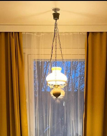 Ihana keltainen lamppu Helsinki – foto 1