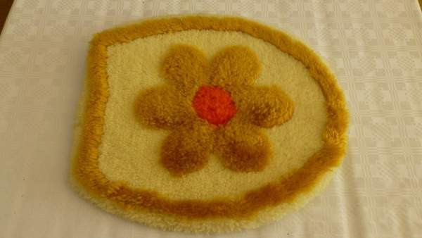 WC-PYTYN päälinen JA KYLPYHUONEEN MATTO Lahti – foto 1