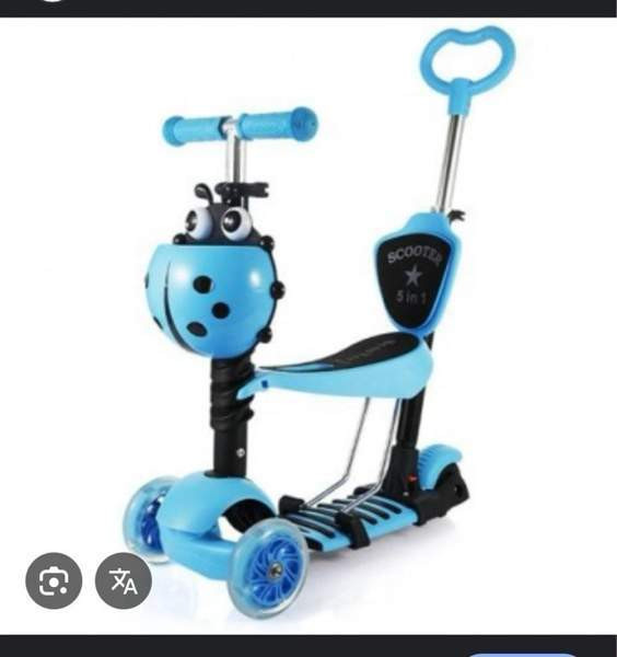 sininen potkulauta Helsinki - valokuva 2