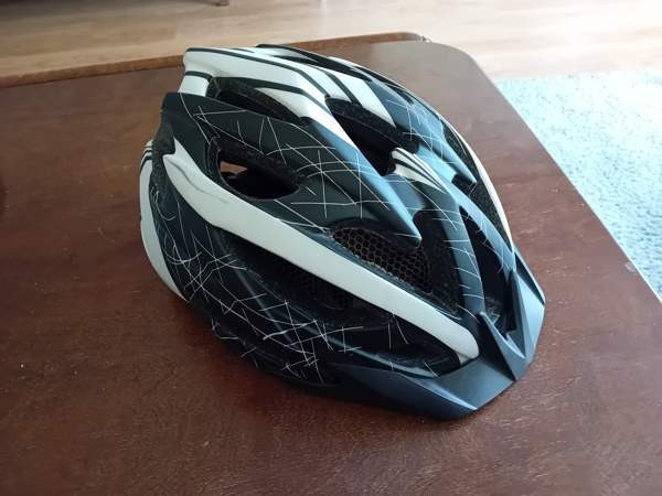 Pyöräilykypärä Tampere – foto 1