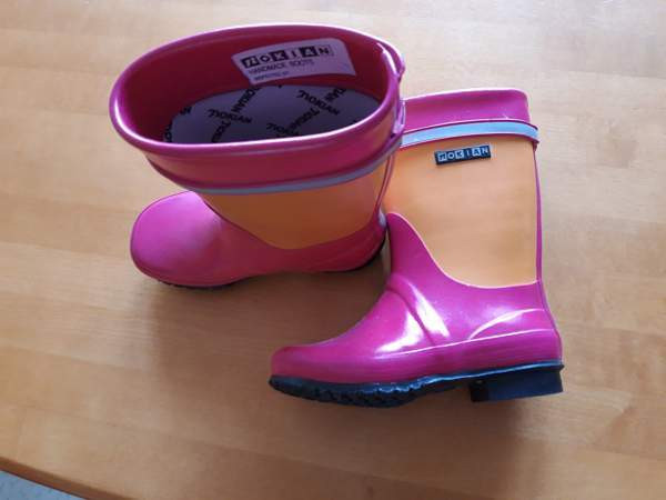 Kumisaappaat. Vantaa - valokuva 2