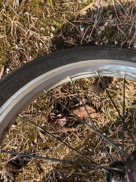 White MTB Lite 16 lastenpyörä Helsinki – foto 5