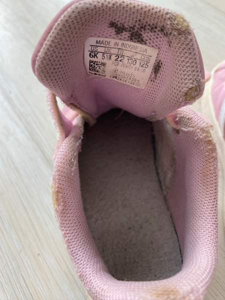 Adidas lenkkarit 22 Эспоо - изображение 3