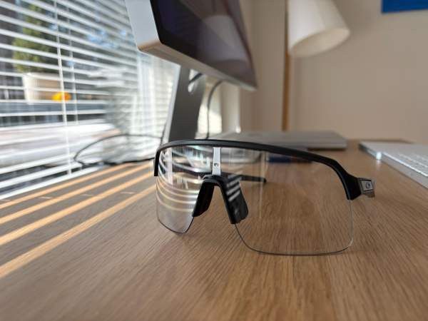 Oakley Urheilulasit Sutro Lite Matt Harmaa/Clear Photochromic Espoo - valokuva 3