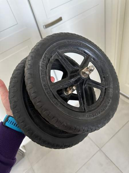 Strider 12 renkaat Сейняйоки - изображение 1