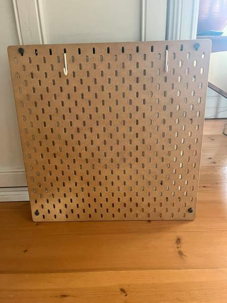 Skådis säilytystaulu Naantali – foto 1