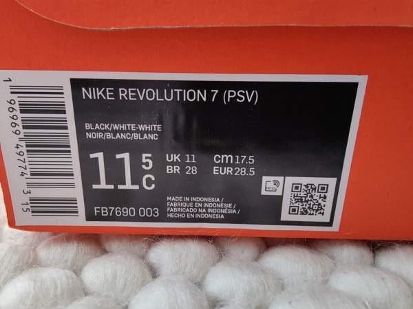 Nike revolution 7 lasten lenkkarit, koko 28,5 Helsinki - valokuva 3