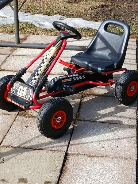 Varattu: Punainen polkuauto säädettävällä istuimella Иматра - изображение 2