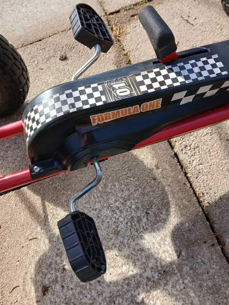 Varattu: Punainen polkuauto säädettävällä istuimella Иматра - изображение 7