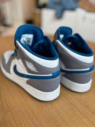 Nike Air Jordan 1 Mid (GS) Tuusula