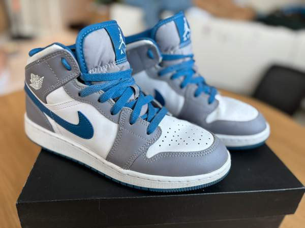 Nike Air Jordan 1 Mid (GS) Tuusula – foto 1