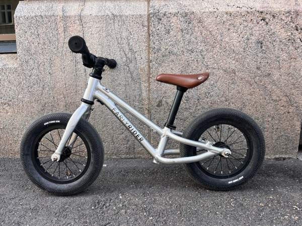 Early Rider potkupyörä / balance bike Helsinki - valokuva 1
