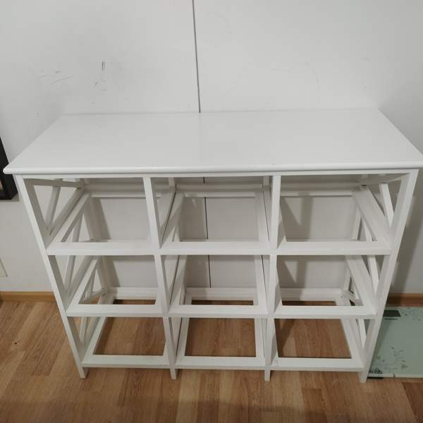 Valkoinen hyllykkö Oulu – foto 1