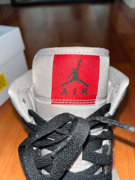 Nike Air Jordan 1 Mid kengät Oulu - valokuva 6