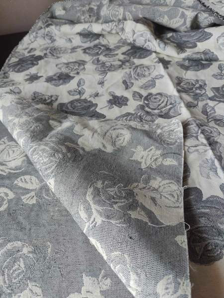 Kalustekangas ruusu kuviolla 106 x 140 cm, Hki-Klaukkala Helsinki - photo 1