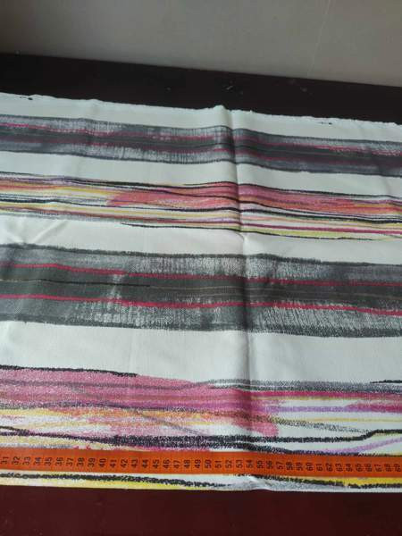 Markiisimainen pystyraidallinen kuvio  109 x 160 cm, Hki-Klaukkala Helsinki - valokuva 1