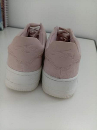 Nike air force vaaleanpunainen Rovaniemi - valokuva 4