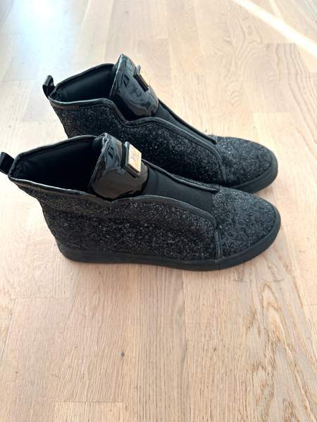 LAURA BIAGIOTTI mustat kimalle lenkkarit koko 38 Vantaa – foto 2