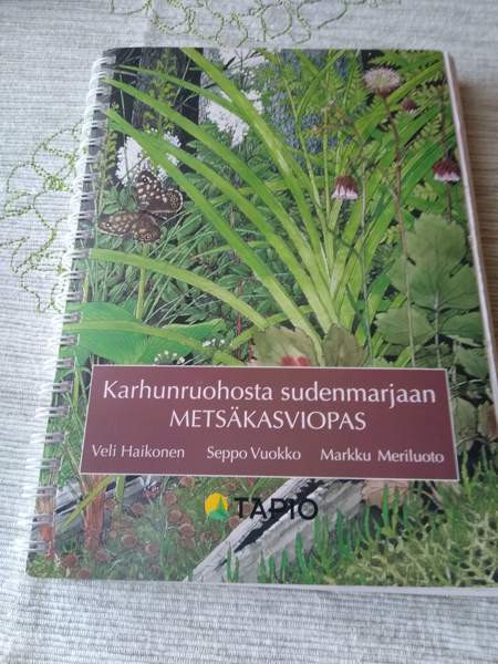 Metsäkasviopas Lieksa – foto 1