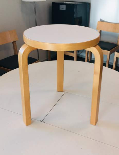 Artek jakkara 60 erittäin hyvä Helsinki – foto 1