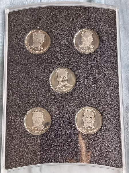 Jääkiekon Hall Of Fame tulokkaat 2001 keräilykokoelma Uusikaupunki – foto 1