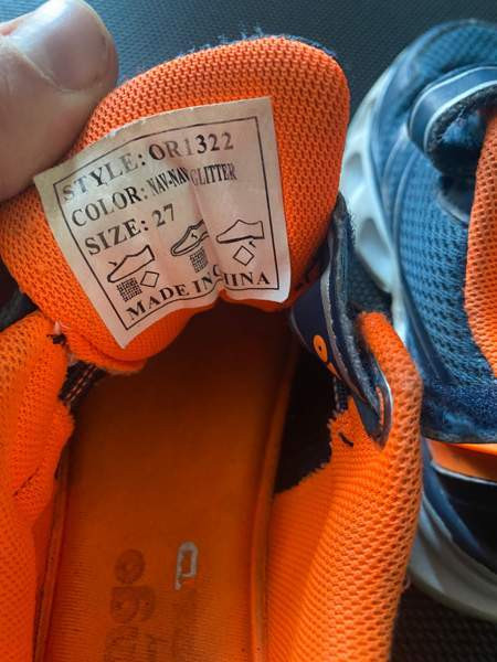 Välkkyvät tarralenkkarit Lapua – foto 3