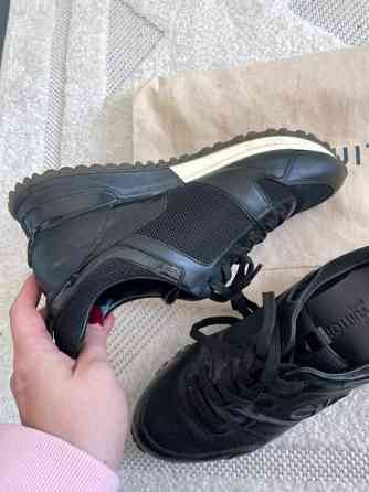 Louis Vuitton Runaway sneakers Hämeenlinna