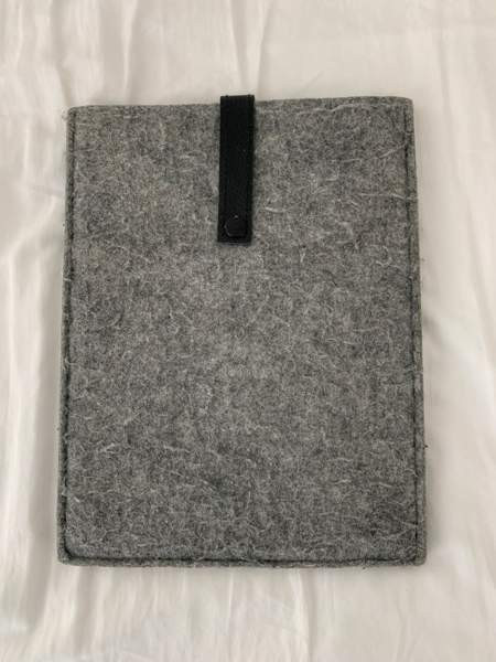 Tabletin / iPadin suojakotelo, paksua harmaata huopaa Эспоо - изображение 1