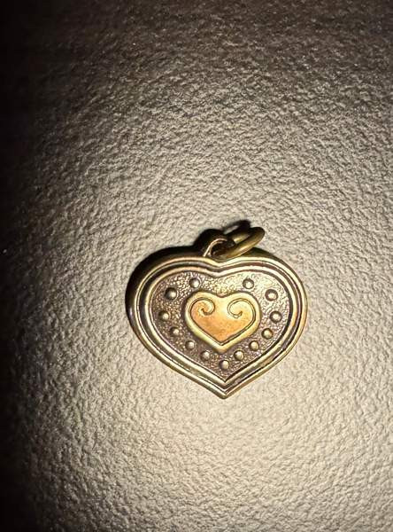 Kalevala Korun Euran sydän riipus. Pronssia. Ei ketjua. Оулу - изображение 1