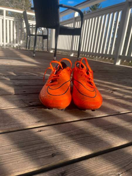 Nike Hypervenom nappikset Lahti - valokuva 1