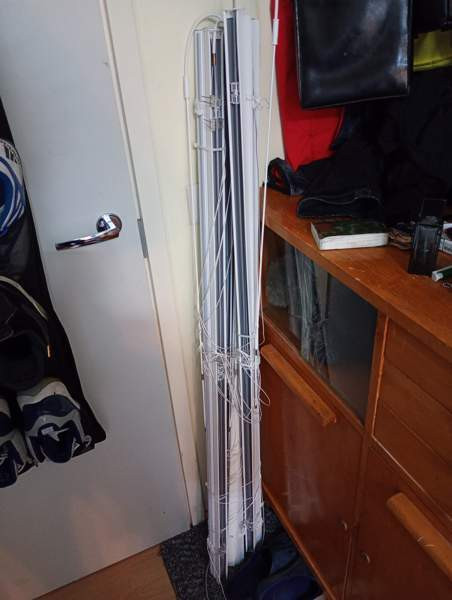 Uudet käyttämättömät sälekaihtimet 135cm Котка - изображение 1