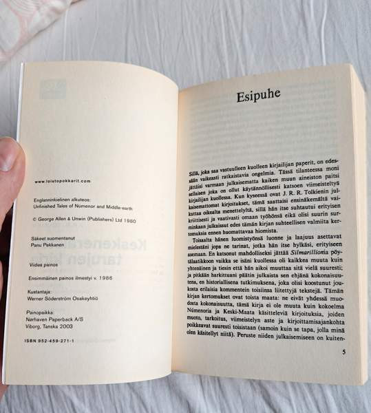 Keskeneräisten tarujen kirja J.R.R. Tolkien pokkari Tampere - photo 3