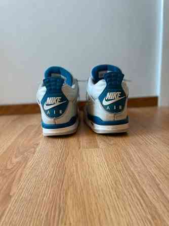 Jordan 4 Military Blue (Aidot) Helsinki