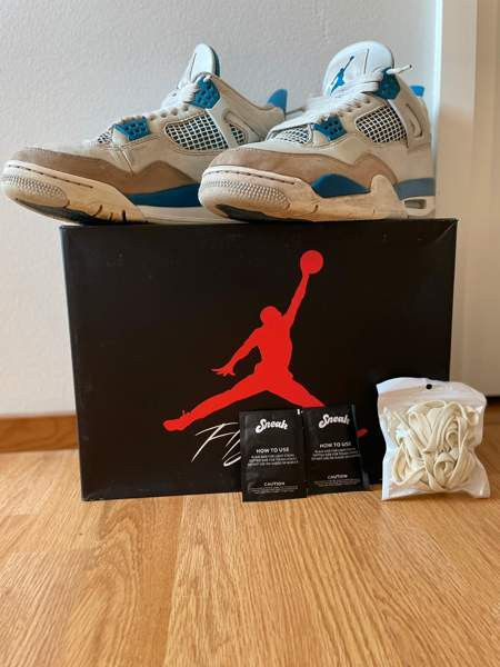 Jordan 4 Military Blue (Aidot) Helsinki - valokuva 1