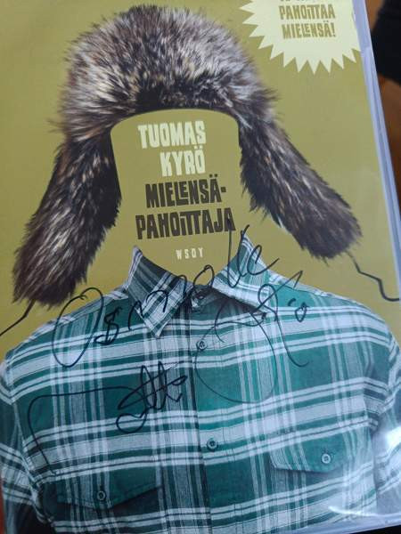 CD äänikirja: Tuomas Kyrö: Mielensä pahoittaja Yloejaervi - изображение 1