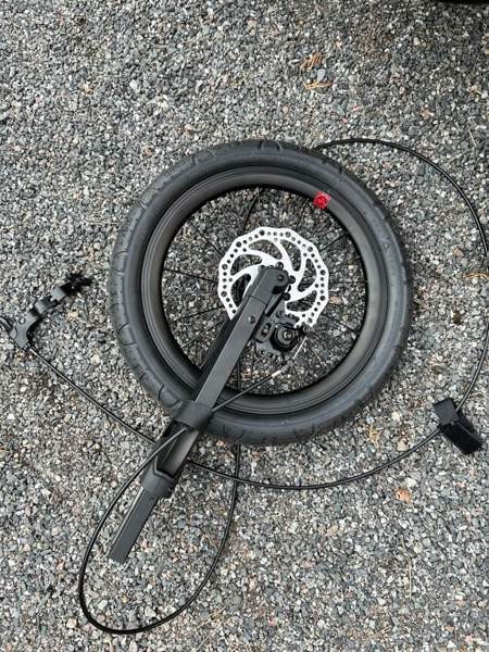 VARATTU / Hamax Outback One + juoksusetti Yloejaervi – foto 3