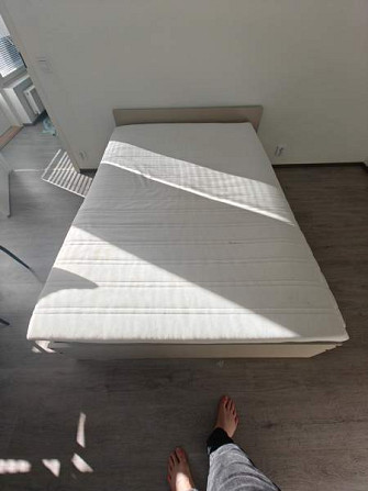 Sänky ja patjat runko patjassa kahvitahra muuten ok kuntoinen Pirkkala – foto 1