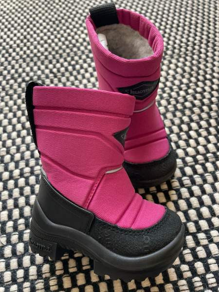 Pinkit oikein siistit 20 Kuomat / kuoma talvikengät / talvisaappaat Vantaa - photo 1