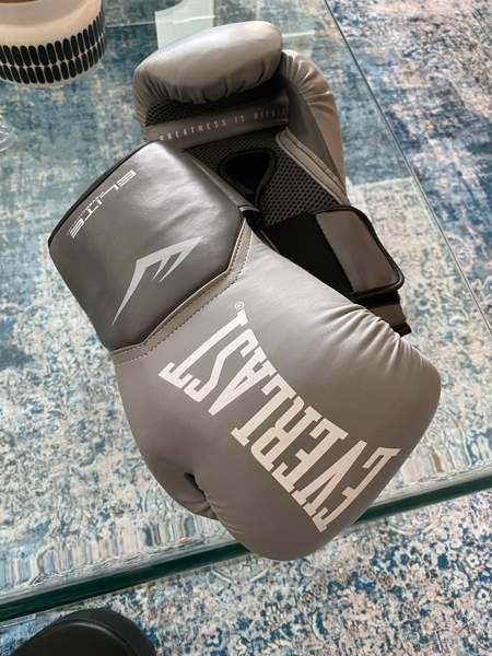 Nyrkkeilyhanskat 12oz ja pistarit Espoo - photo 2
