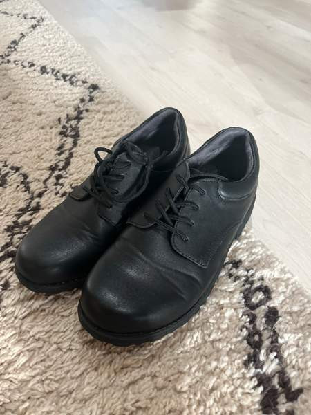 Poikien pukukengät Helsinki - valokuva 1