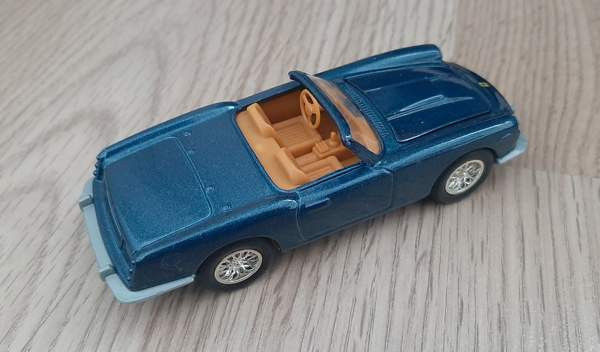 Pienoismalli autot metallia Ferrarit 3kpl Espoo - valokuva 6