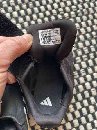 Adidas 21 oikein siistit ja kevyet tarralenkkarit Vantaa
