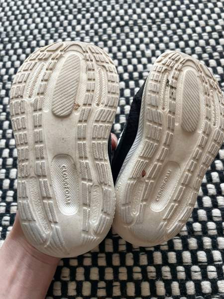 Adidas 21 oikein siistit ja kevyet tarralenkkarit Vantaa - photo 4