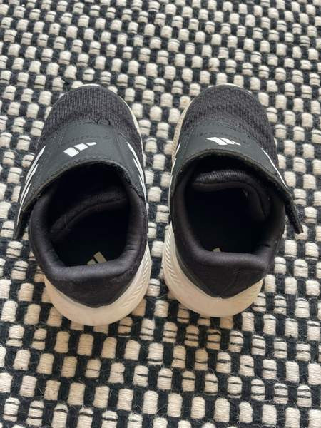 Adidas 21 oikein siistit ja kevyet tarralenkkarit Vantaa - photo 3