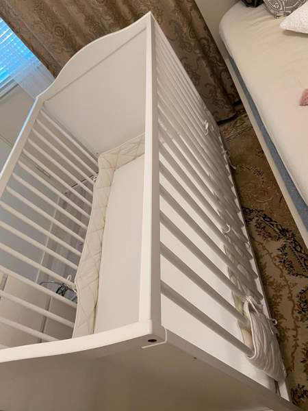 Vauvan sänky+petivaatteet+reunapehmusteet Helsinki – foto 3