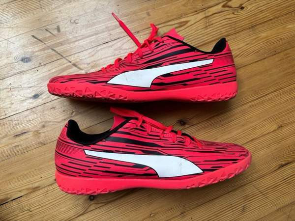 Puma sisäpelikengät. Koko 43 Эспоо - изображение 1
