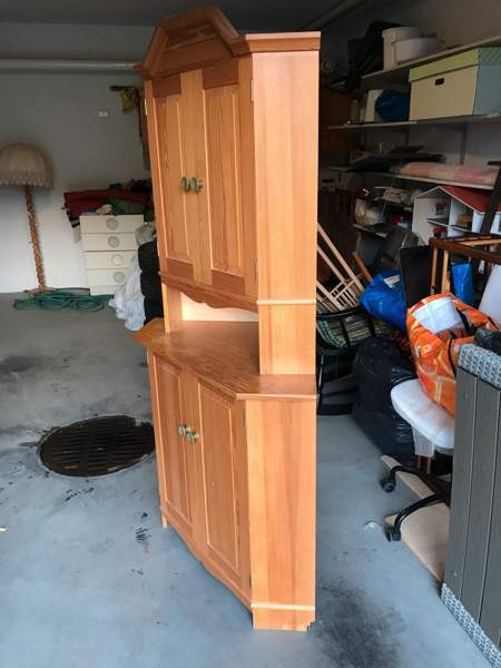 Mäntyinen kulmakaappi Salo - valokuva 3