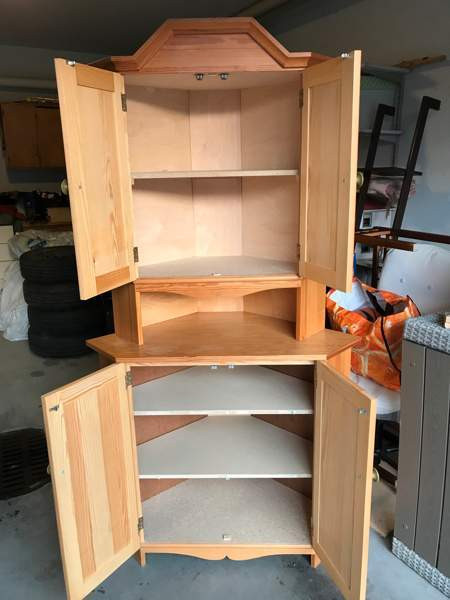 Mäntyinen kulmakaappi Salo - valokuva 5