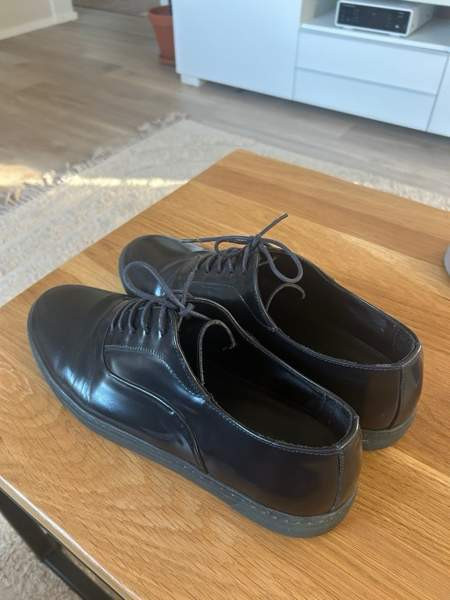 Miesten siistit tennarit, 44, tummansininen Tampere - valokuva 2