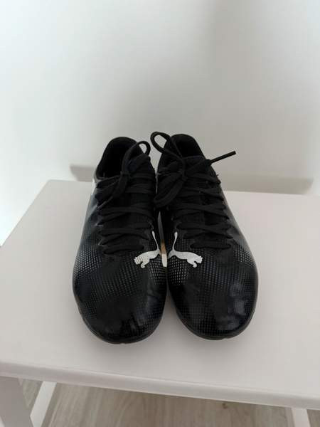 Lasten jalkapallo nappulakengät koko 30 Espoo - photo 1